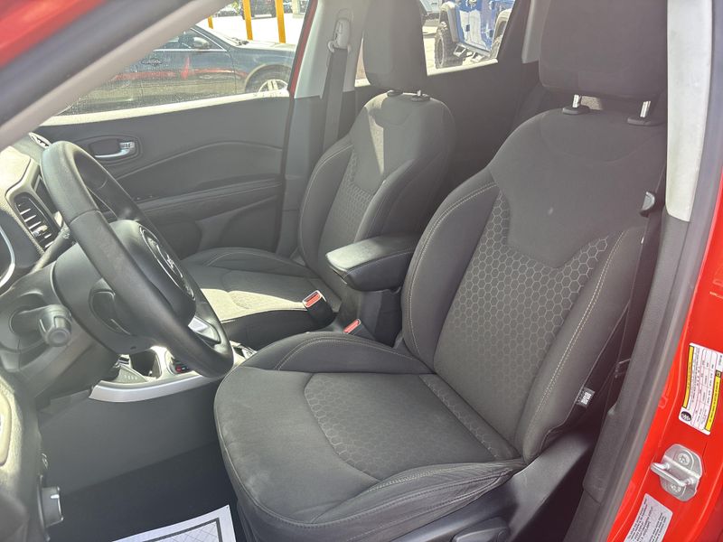 Used 2017 Jeep New Compass SportImage 13