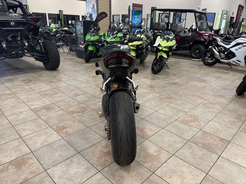Used 2021 Ducati STREETFIGHTER V4S Image 16