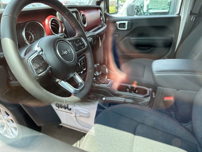 2023 Jeep Wrangler 4-door Rubicon 4x4Image 12