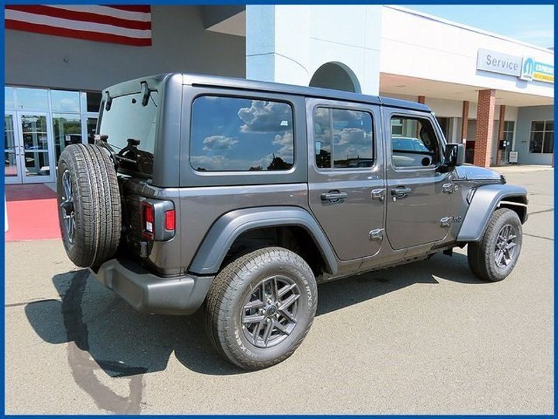 2024 Jeep Wrangler Sport SImage 7