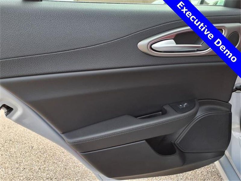 New 2025 Alfa Romeo Giulia RwdImage 11