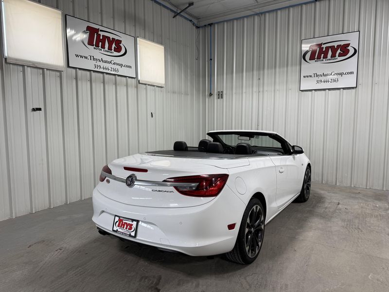 Used 2019 Buick Cascada PremiumImage 3