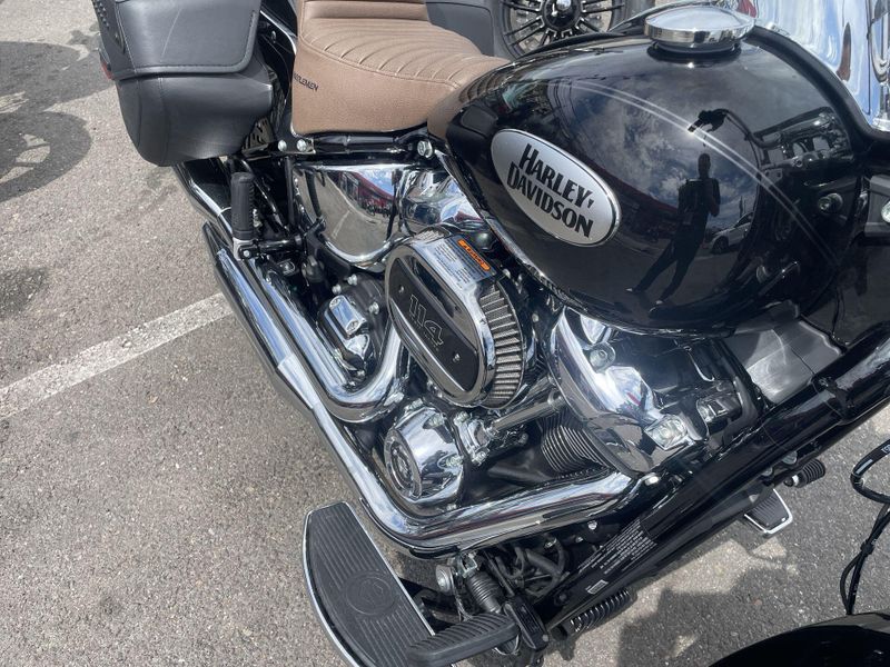 Used 2024 Harley-Davidson SOFTAIL HERITAGE CLASSIC Image 21