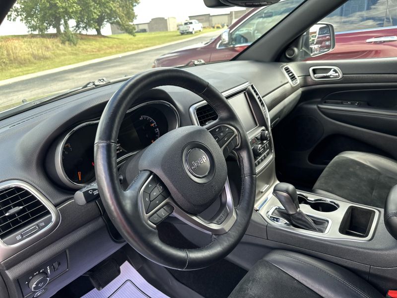 2018 Jeep Grand Cherokee Altitude photo 18