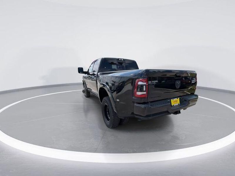 New 2024 RAM 3500 Limited Crew Cab 4x4 8