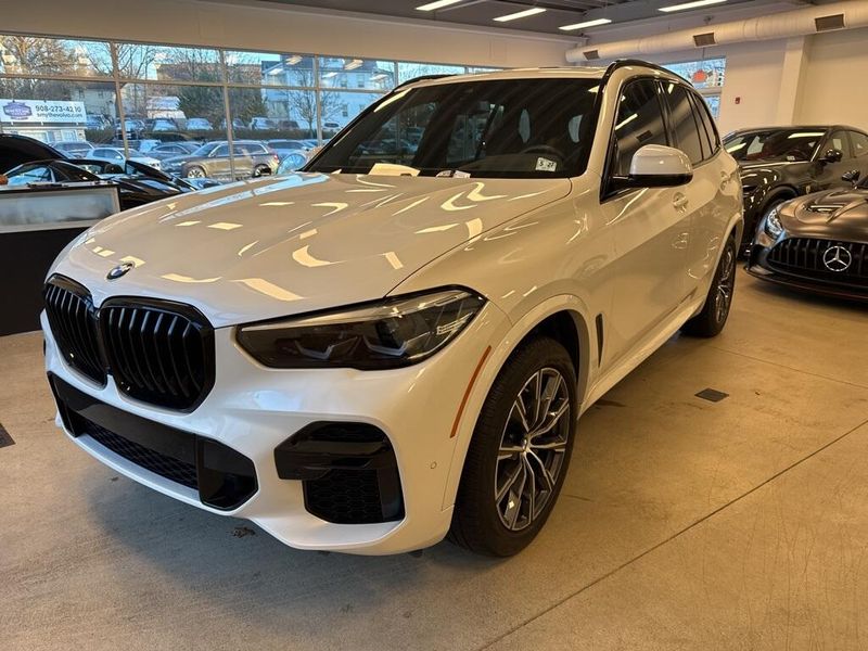 2022 BMW X5 xDrive40iImage 4