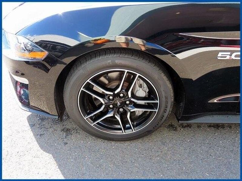 2022 Ford Mustang GT Premium photo 4