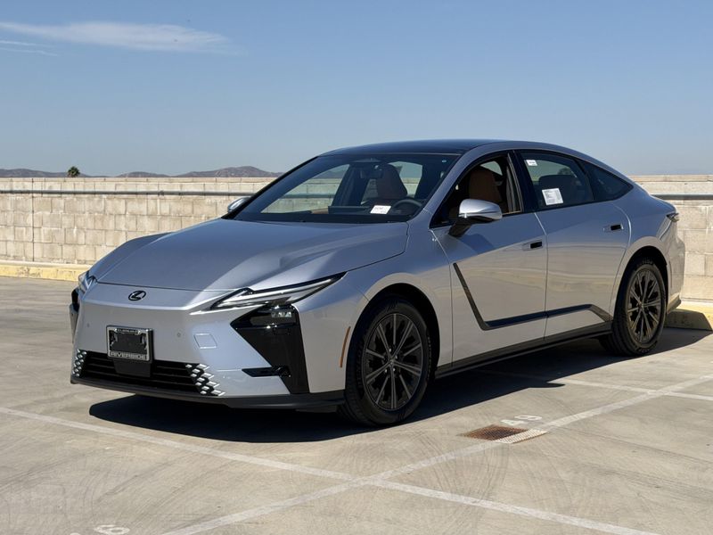 New 2026 Lexus ES 350e PremiumImage 6