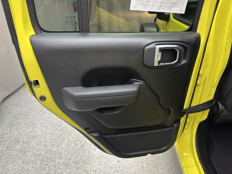 Used 2022 Jeep Wrangler Unlimited Sport AltitudeImage 12