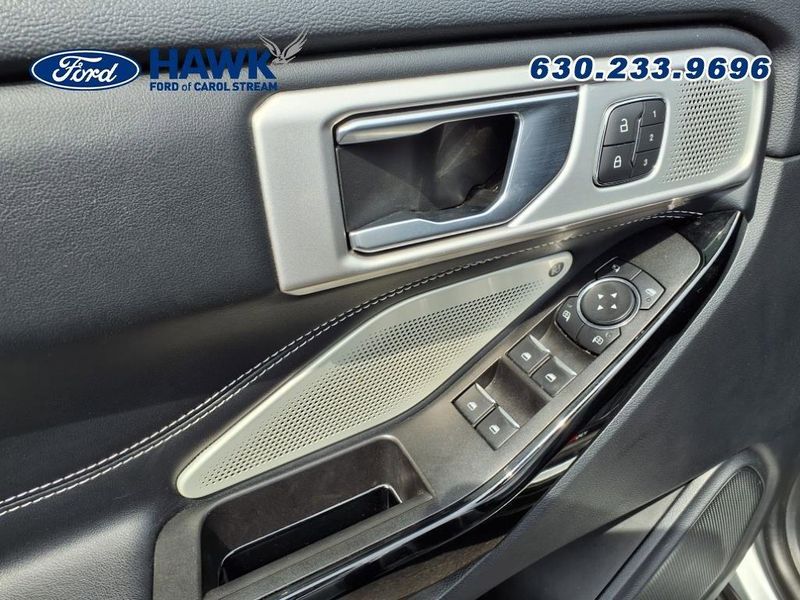 2022 Ford Explorer ST photo 11