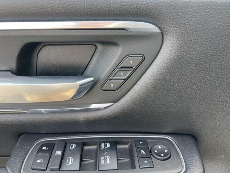 2024 RAM 1500 LaramieImage 15