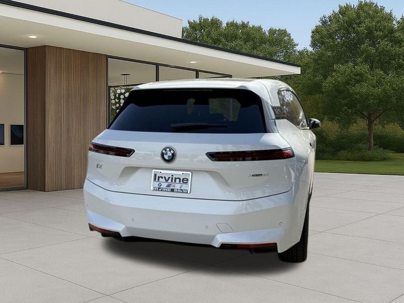 New 2026 BMW iX xDrive60Image 9