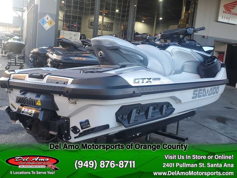 2024 Sea-Doo GTX LIMITED 300 (SOUND SYSTEM) Image 6