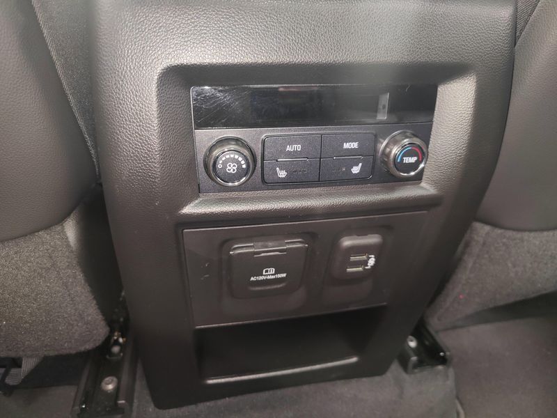2021 Chevrolet Traverse Premier High Country photo 22
