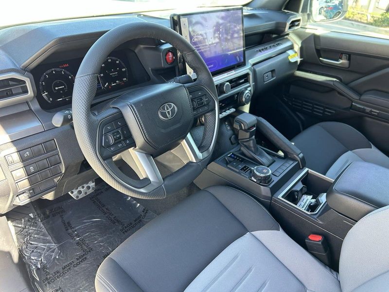 2024 Toyota Tacoma TRD SportImage 12