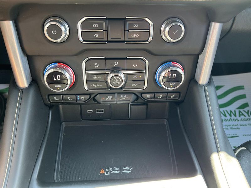 2023 Gmc Yukon SLT photo 29