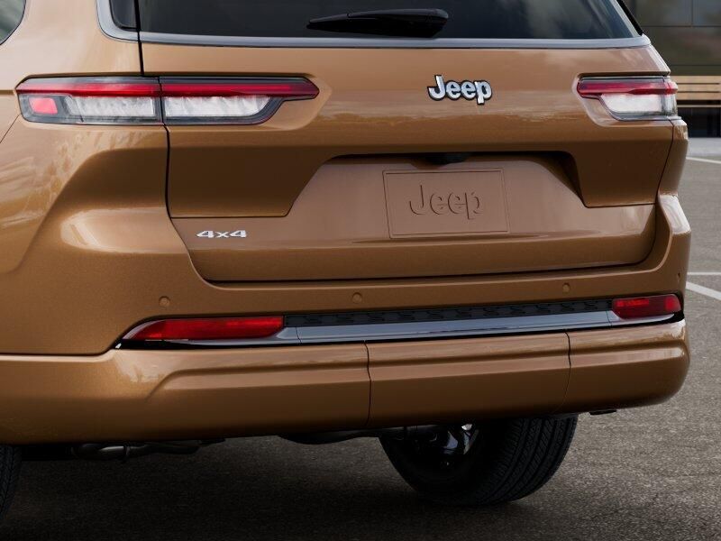 New 2026 Jeep Grand Cherokee L Limited Reserve 4x4Image 13