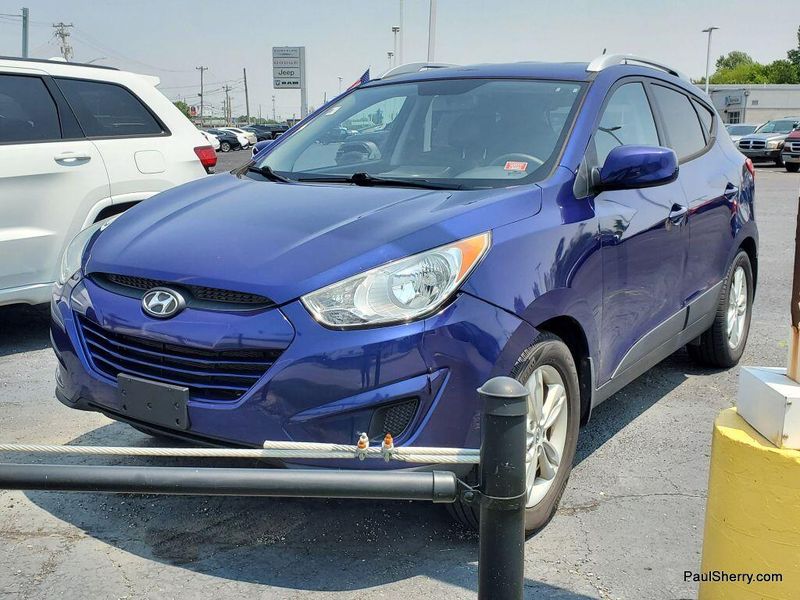 2011 Hyundai Tucson GLSImage 12