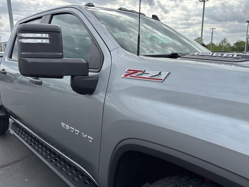 Used 2024 Chevrolet Silverado 2500HD CustomImage 4