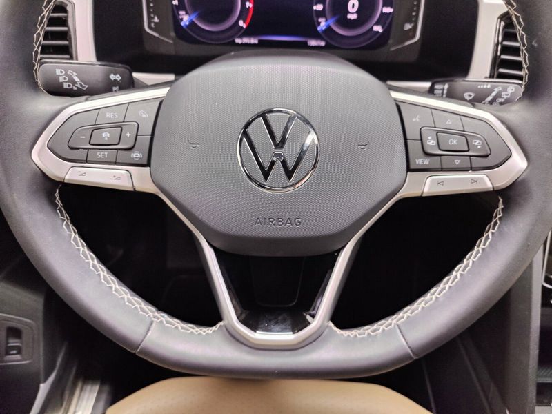 2023 Volkswagen Atlas Cross Sport SE AWD w/Sunroof Tech & Black Wheel PkgImage 30