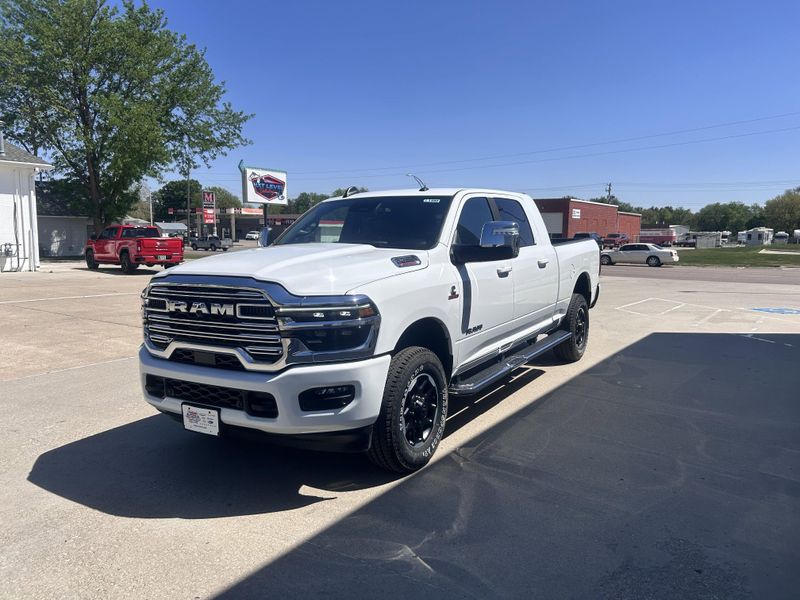 2025 RAM 2500 LaramieImage 4