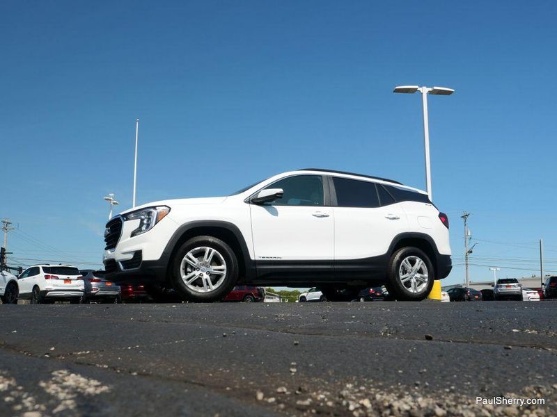 Used 2023 GMC Terrain SLE