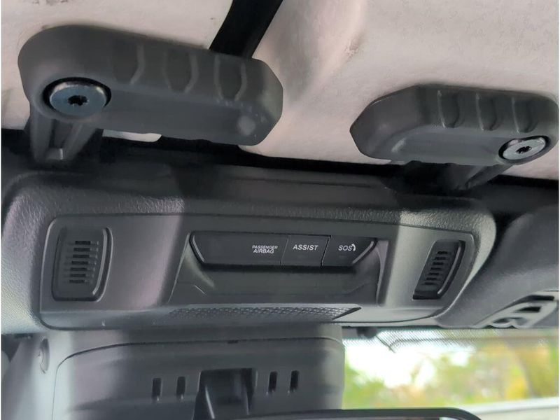 New 2026 Jeep Wrangler 4-door Sport SImage 28