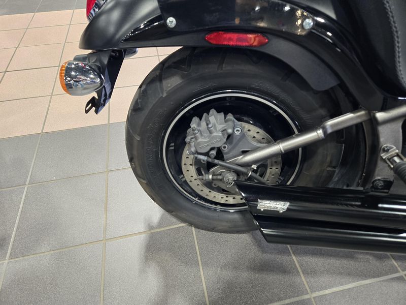 2010 Kawasaki VULCAN 900 CUSTOM BLACK Image 18