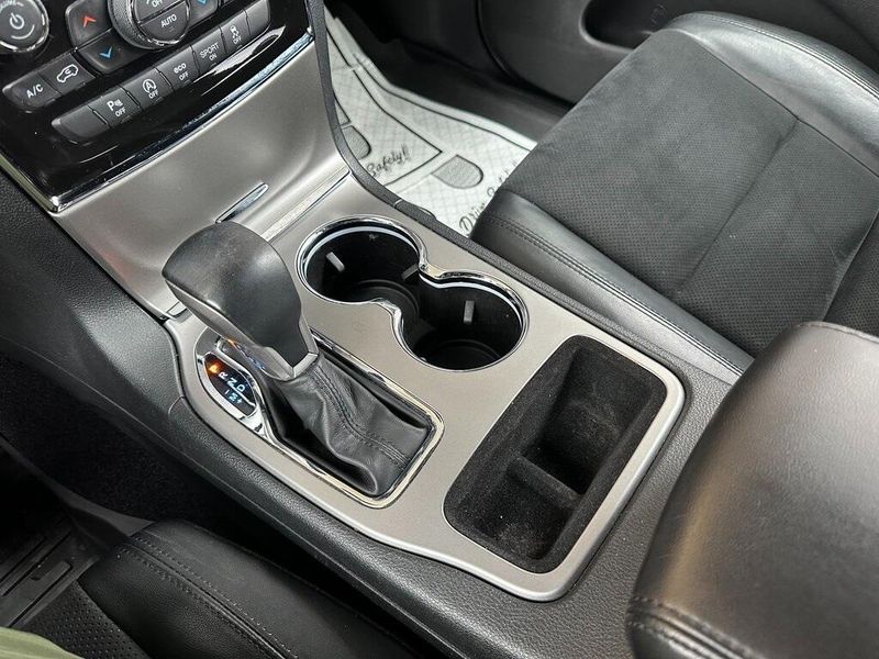 2021 Jeep Grand Cherokee Laredo XImage 8