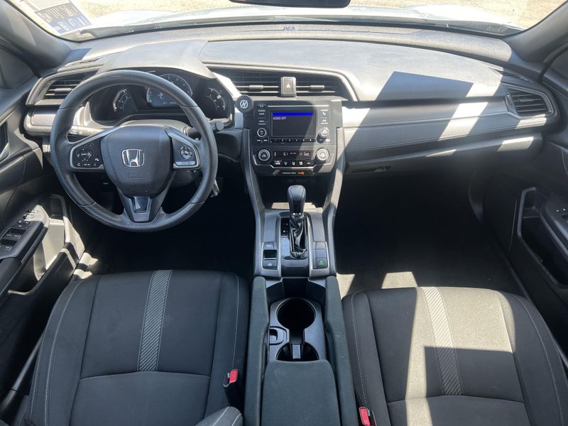 2019 Honda Civic Hatchback LXImage 19
