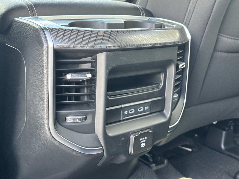 New 2026 RAM 1500 Big Horn Crew Cab 4x2 5'7' Box