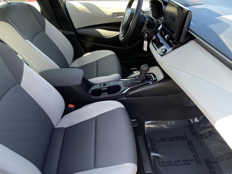 Used 2025 Toyota Corolla LEImage 11