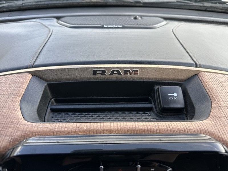 2019 RAM 2500 Laramie LonghornImage 17