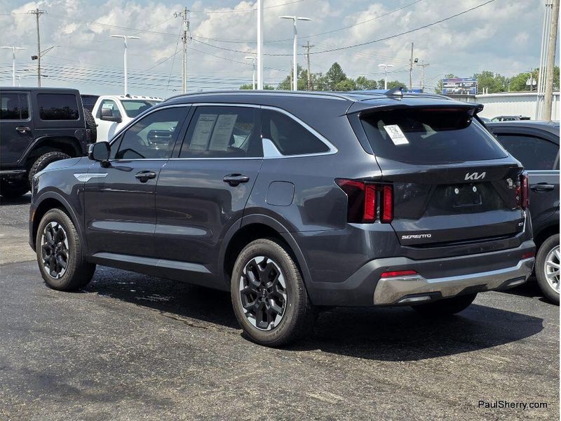 Used 2024 Kia Sorento S