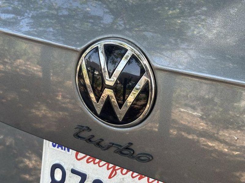 Used 2022 Volkswagen Tiguan 2.0T SE R-Line BlackImage 6