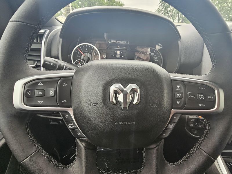 2025 RAM 1500 Big HornImage 17