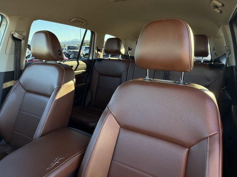 Used 2022 Volkswagen Atlas 2.0T SE w/TechnologyImage 16