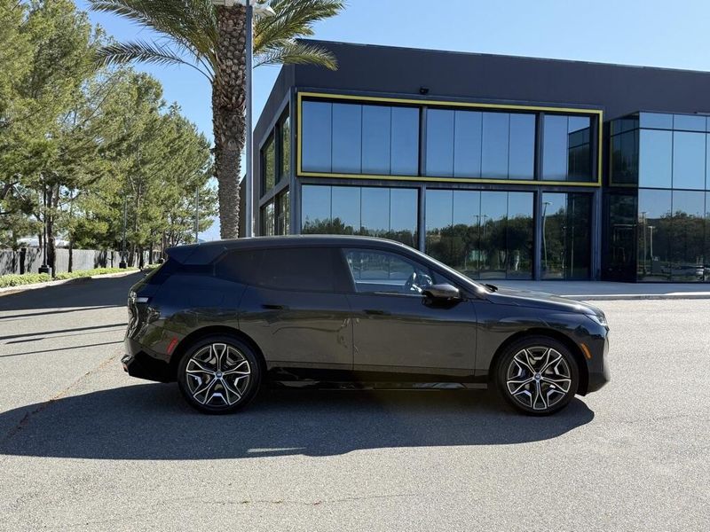 2025 BMW iX xDrive50Image 5