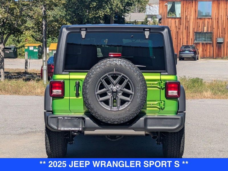 2025 Jeep Wrangler Sport S photo 4