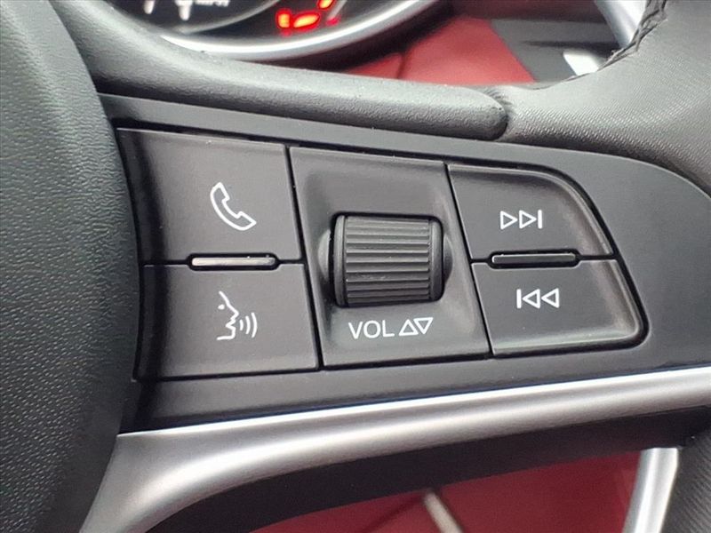 Used 2019 Alfa Romeo Stelvio Ti SportImage 21