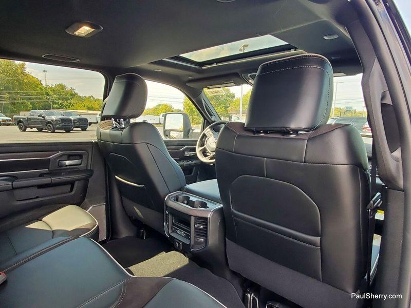 New 2026 RAM 2500 Laramie Crew Cab 4x4 6'4' Box