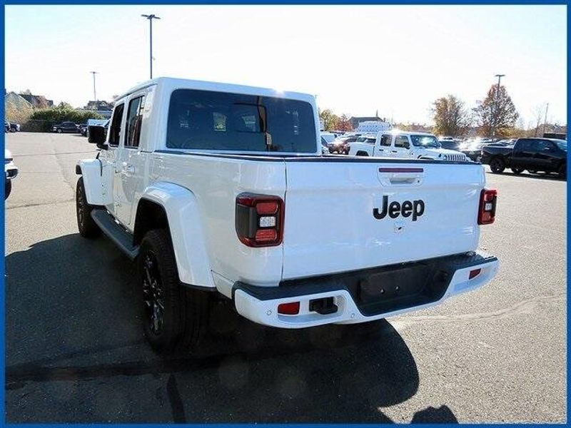 2021 Jeep Gladiator OverlandImage 5