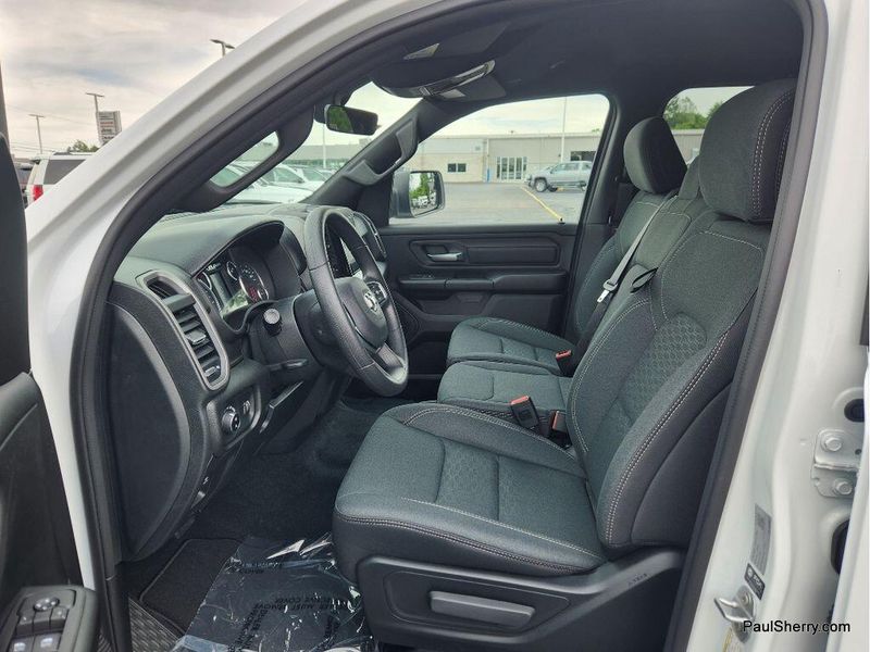New 2026 RAM 1500 Express Crew Cab 4x4 5'7' Box
