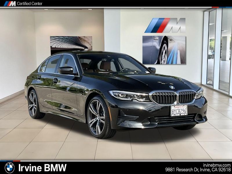 2022 BMW 3 Series 330e iPerformanceImage 1