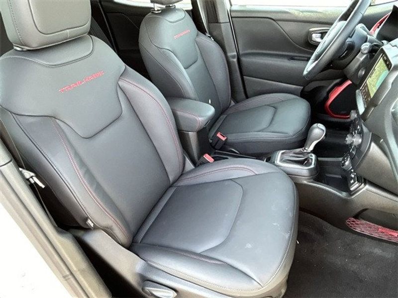 2023 Jeep Renegade Trailhawk 4x4 in a Alpine White Clear Coat exterior color and Blackinterior. McPeek