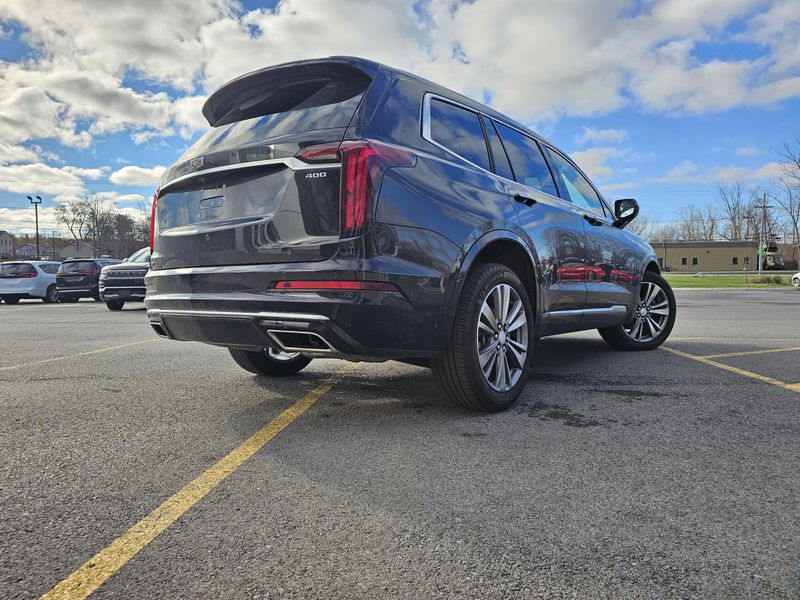 Used 2024 Cadillac XT6 AWD Premium LuxuryImage 5