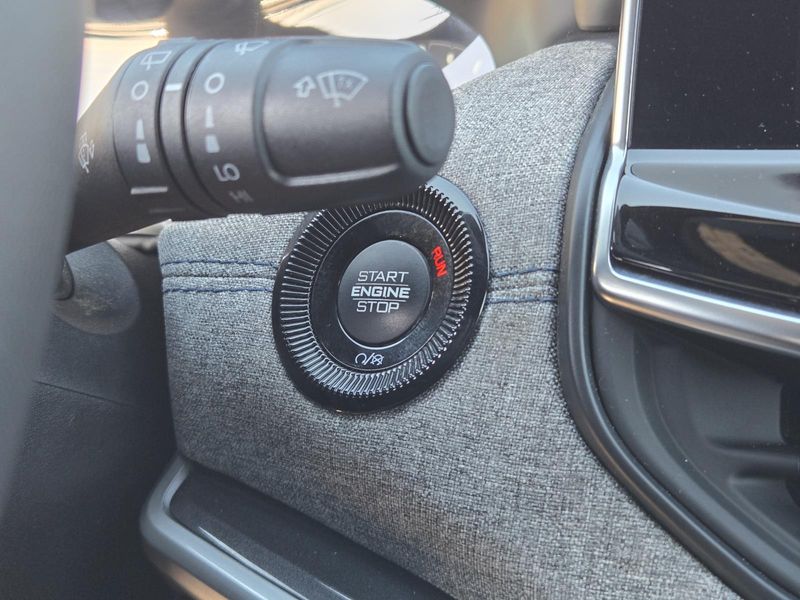 Used 2024 Jeep Compass Latitude 4x4