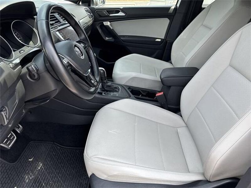 2021 Volkswagen Tiguan 2.0T SE R-Line BlackImage 19