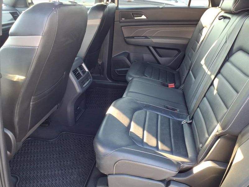 Used 2021 Volkswagen Atlas Cross Sport 3.6L V6 SEL PremiumImage 19