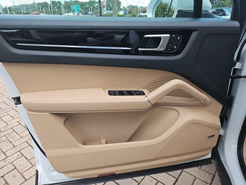 Used 2023 Porsche Cayenne Platinum Edition